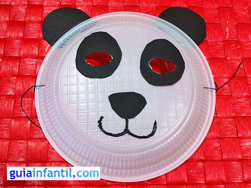 Máscara de Oso Panda plato de papel. Manualidades de Carnaval